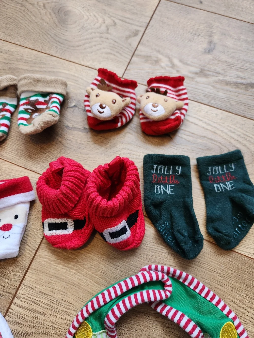 NB-3 Months Holiday sock And bib bundle